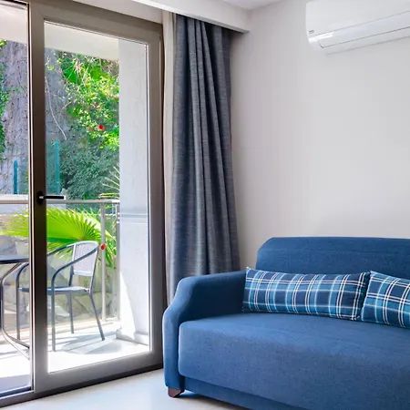 דירה With Balcony Shared Pool 5 Min To *